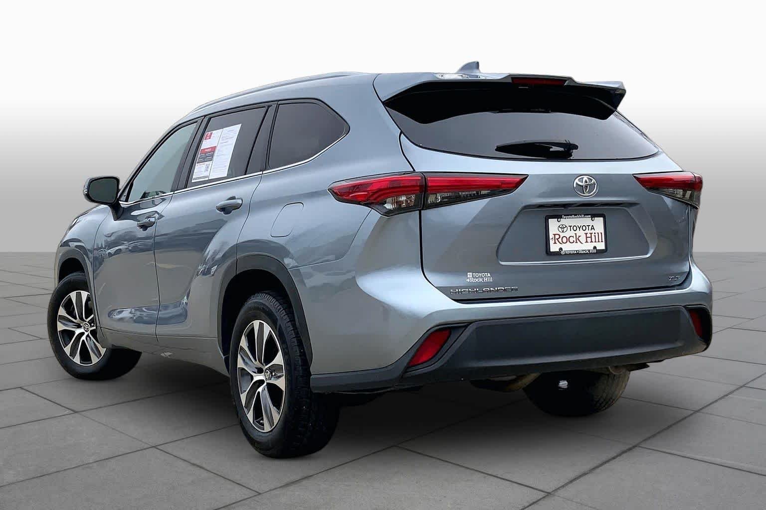 Used 2023 Moon Dust Toyota XLE image 12