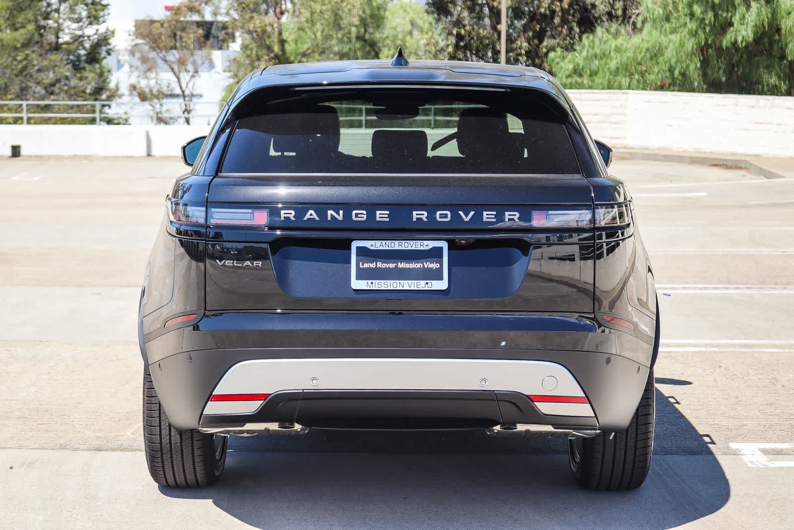 New 2026 Santorini Black Land Rover S image 5