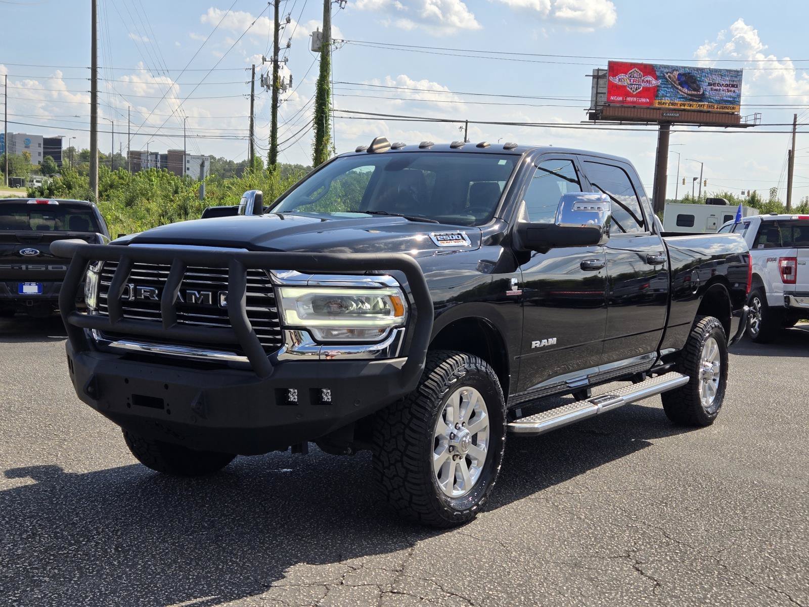 Used 2023 Diamond Black Crystal Pearlcoat Ram Laramie image 2