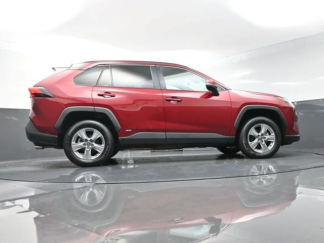 Used 2025 Red Toyota XLE image 38