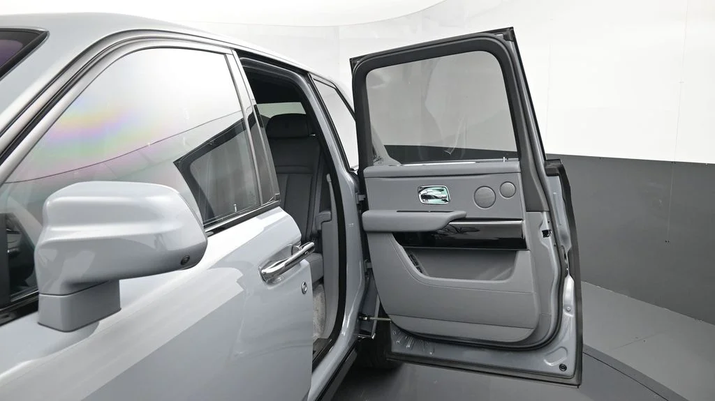 New 2027 Gray Rolls-Royce  image 11