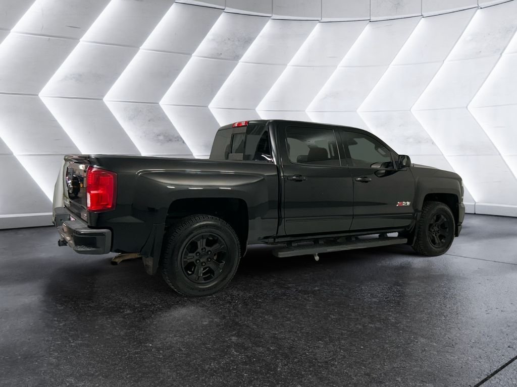 Used 2018  Chevrolet LTZ image 4