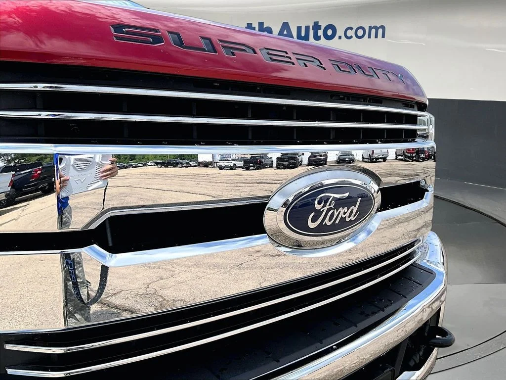 Used 2017 Red Ford Lariat image 34