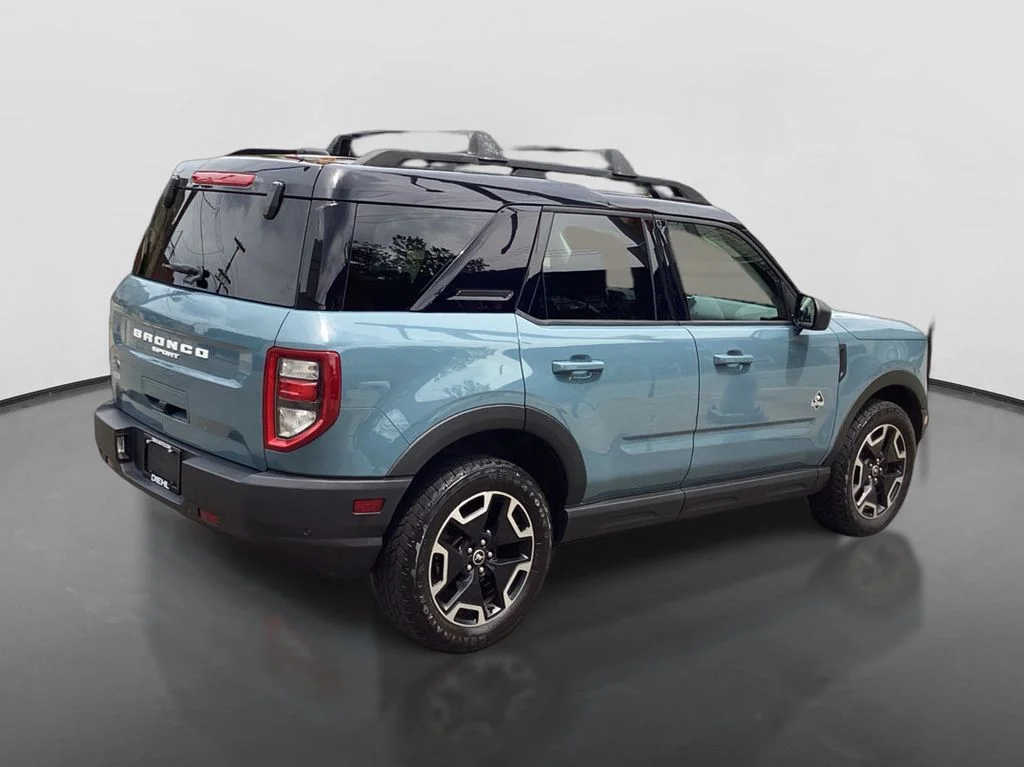 Used 2022  Ford Outer Banks image 5