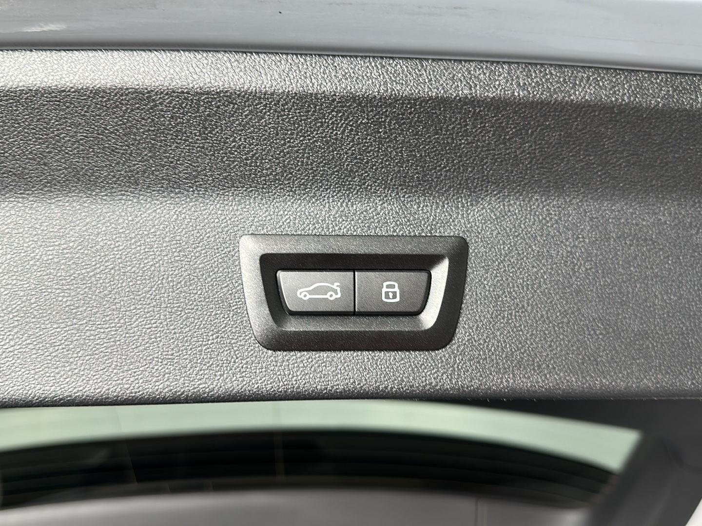Used 2024 Brooklyn Grey Metallic BMW xDrive30i image 27