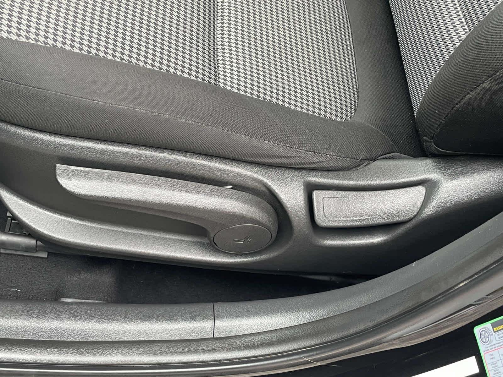 Used 2018 Ultra Black Hyundai SEL image 22
