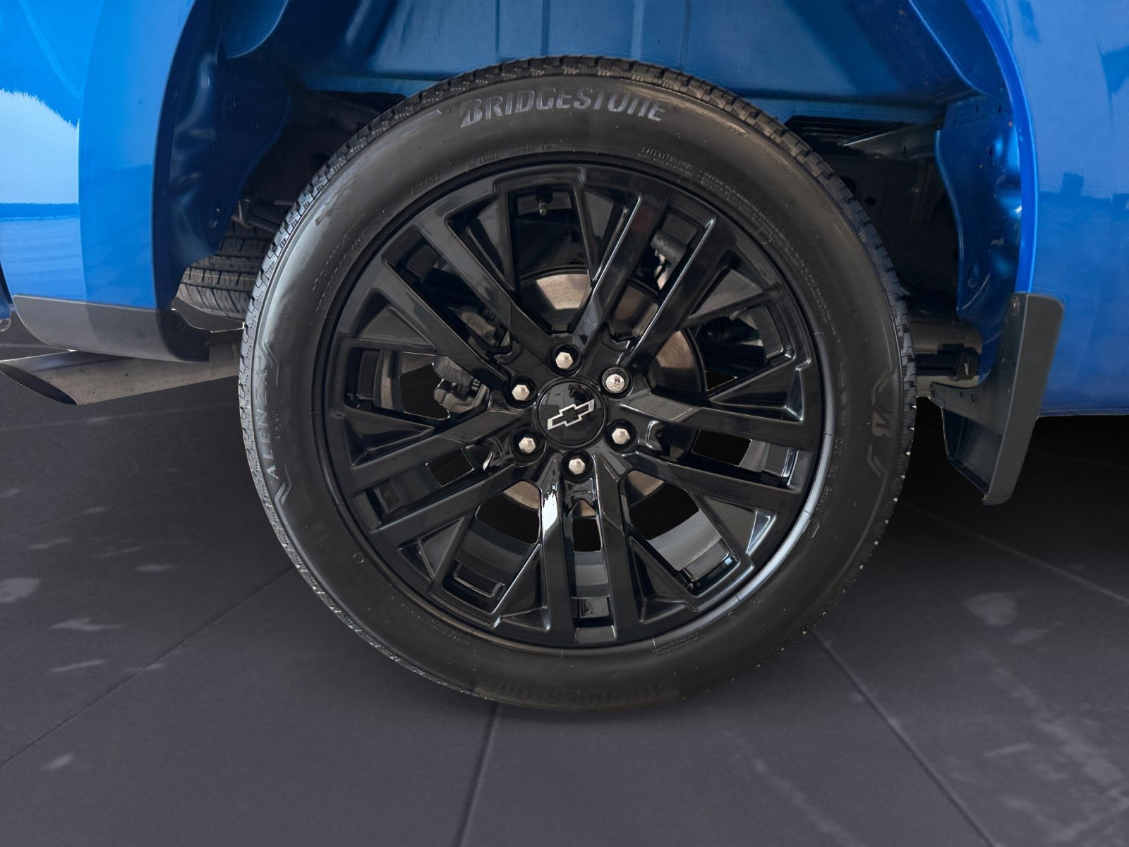 Used 2025 Riptide Blue Metallic Chevrolet LT image 41