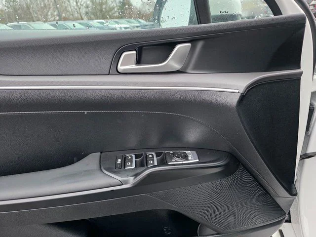 2026 Kia K5 LXS - Photo 22