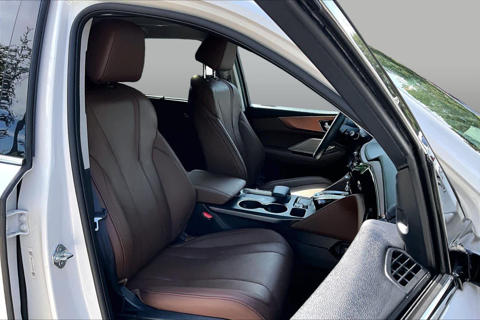 Used 2023 Platinum White Pearl Acura w/Technology Package image 9