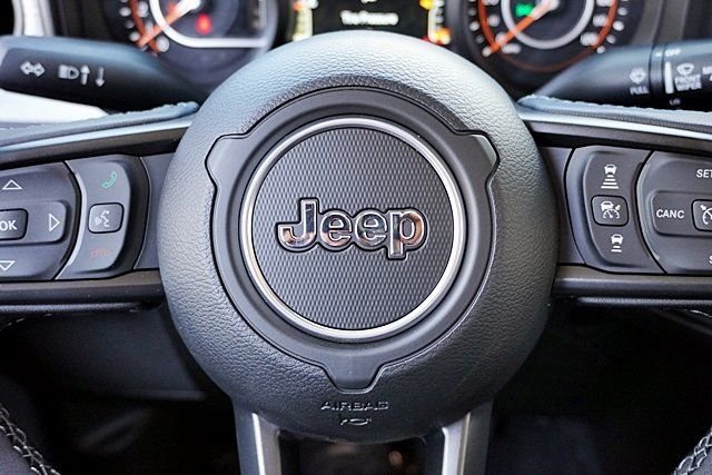 New 2025 Anvil Clear-Coat Exterior Paint Jeep Sport S image 42