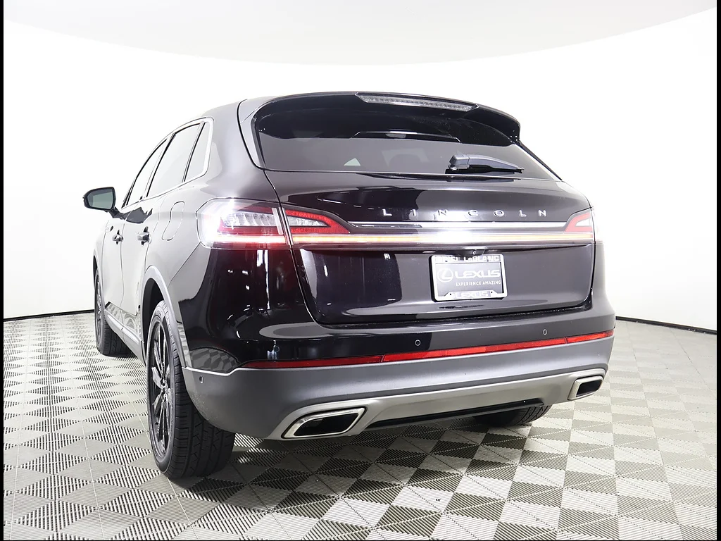 Used 2022 Infinite Black Lincoln Reserve image 4