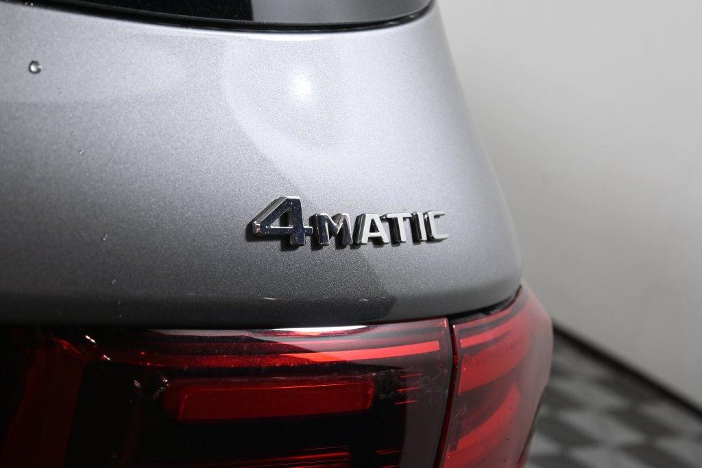 Used 2026 Mountain Grey Metallic Mercedes-Benz GLB 250 image 38