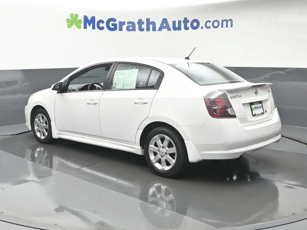 Used 2011 White Nissan 2.0 SR image 23