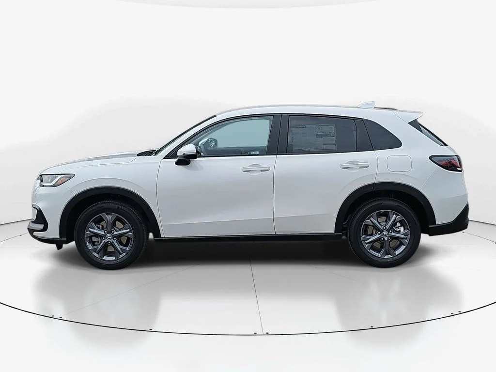 New 2026 Platinum White Pearl Honda LX image 5