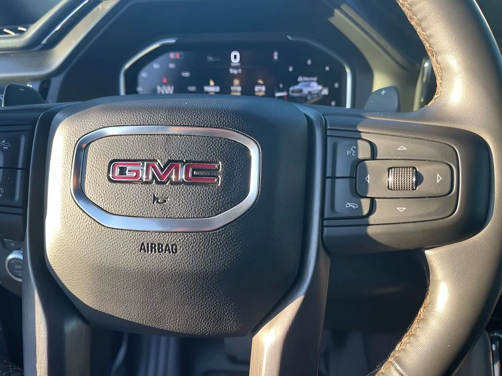 Used 2024 Onyx Black GMC AT4 image 21