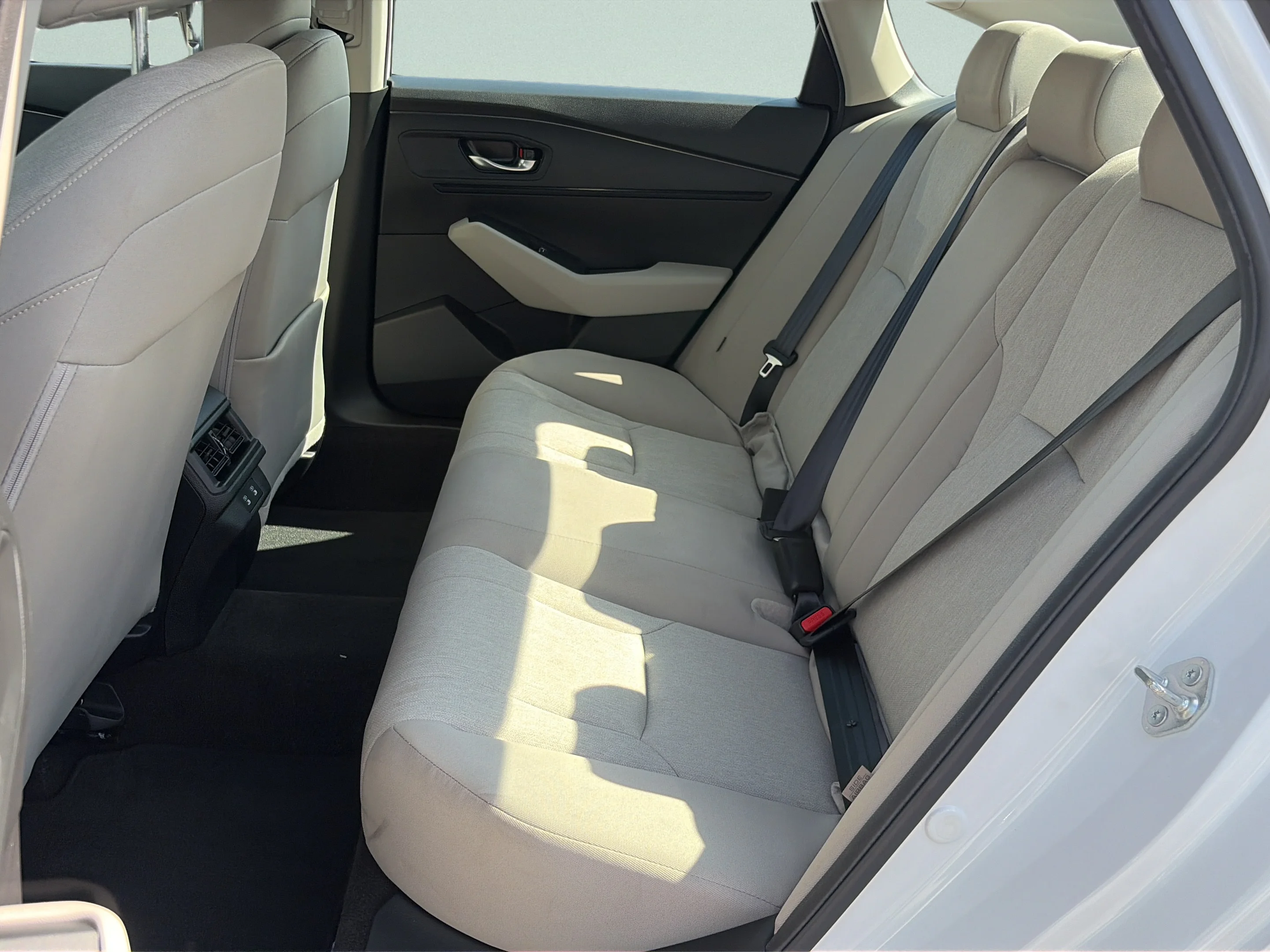Certified Used 2025 Platinum White Pearl Honda SE image 38