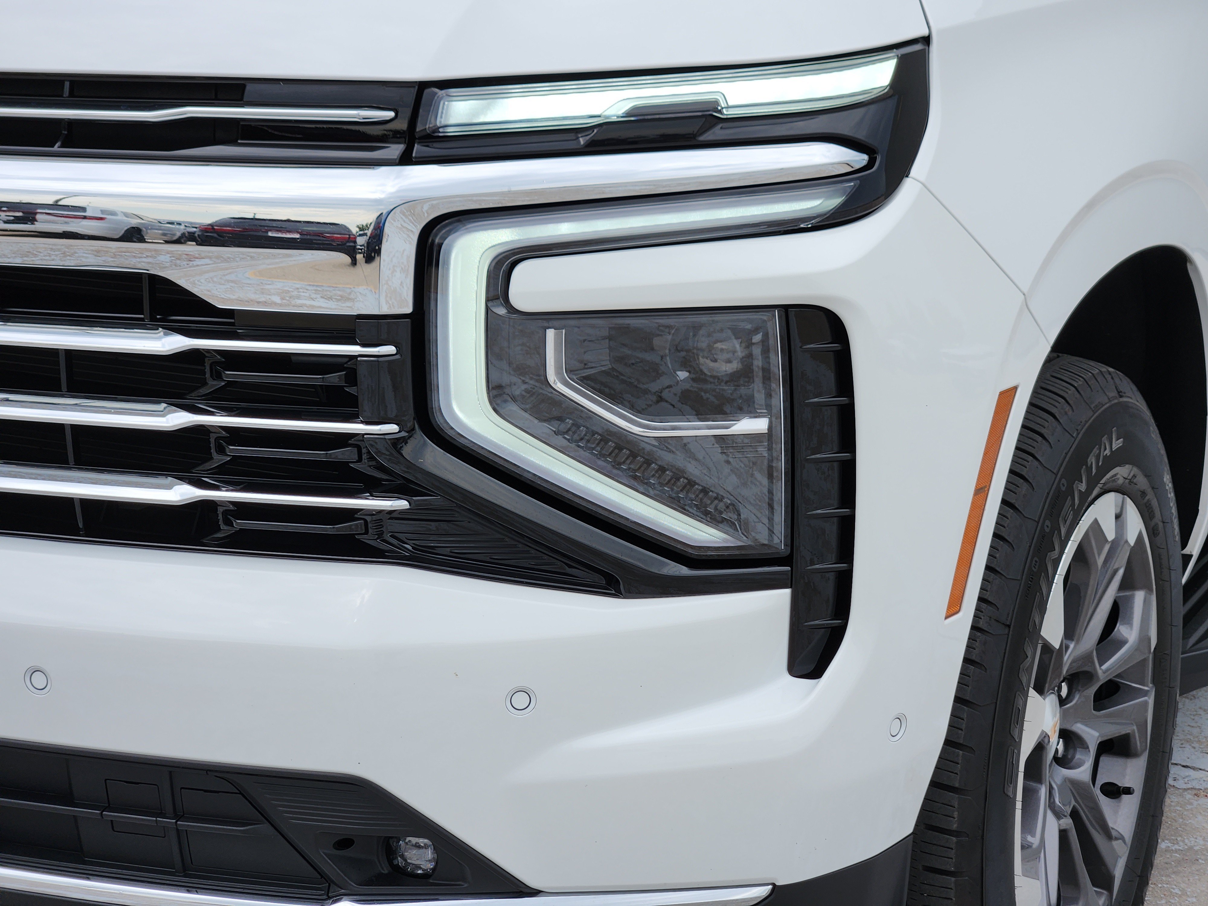 Used 2025 Summit White Chevrolet LT image 11