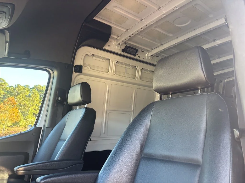 Used 2025 Arctic White Mercedes-Benz Cargo 170 WB image 40