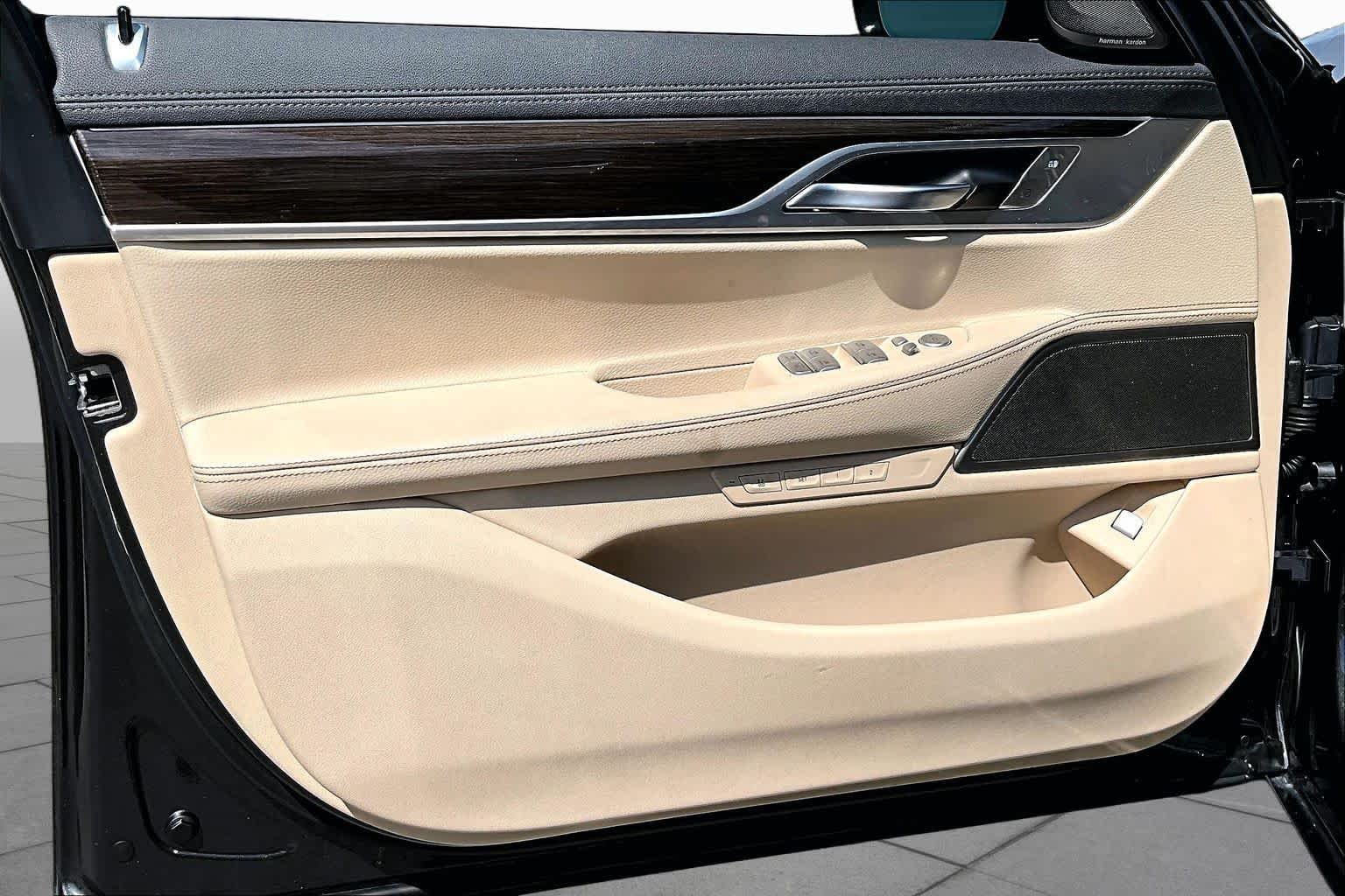 2020 BMW 7 Series 740i - Photo 23