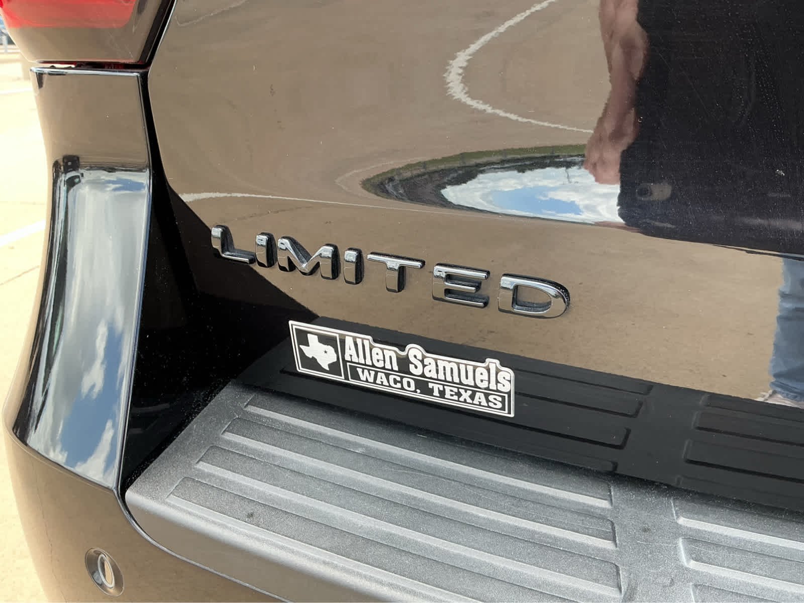 Used 2024 Agate Black Metallic Ford Limited image 8