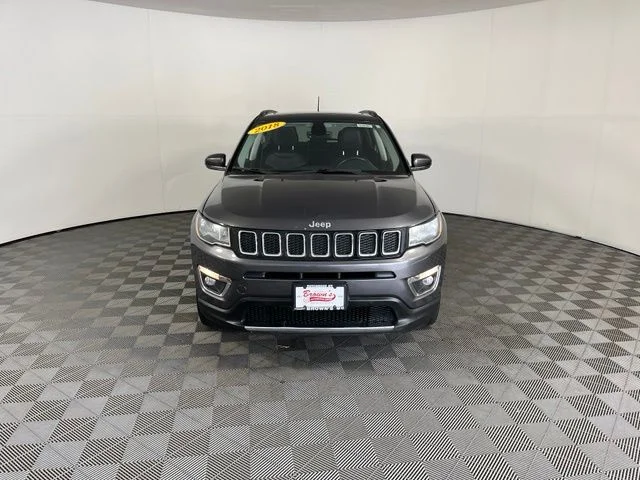 Used 2018 Gray Jeep Limited image 2