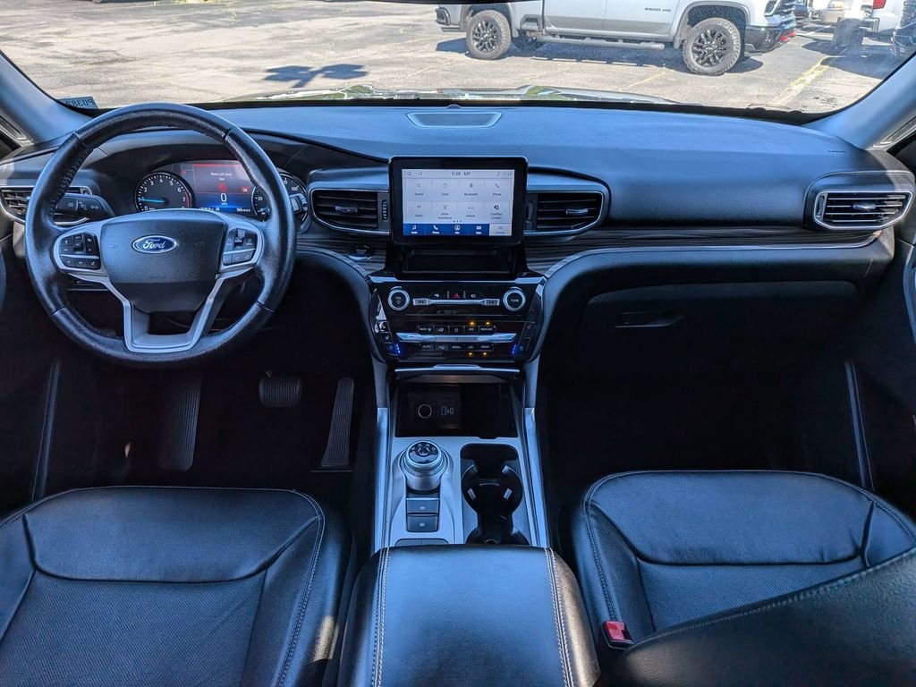 Used 2022 Gray Ford Limited image 1