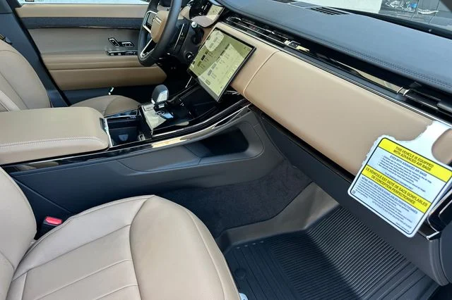 New 2026 Varesine Blue Land Rover SE image 15