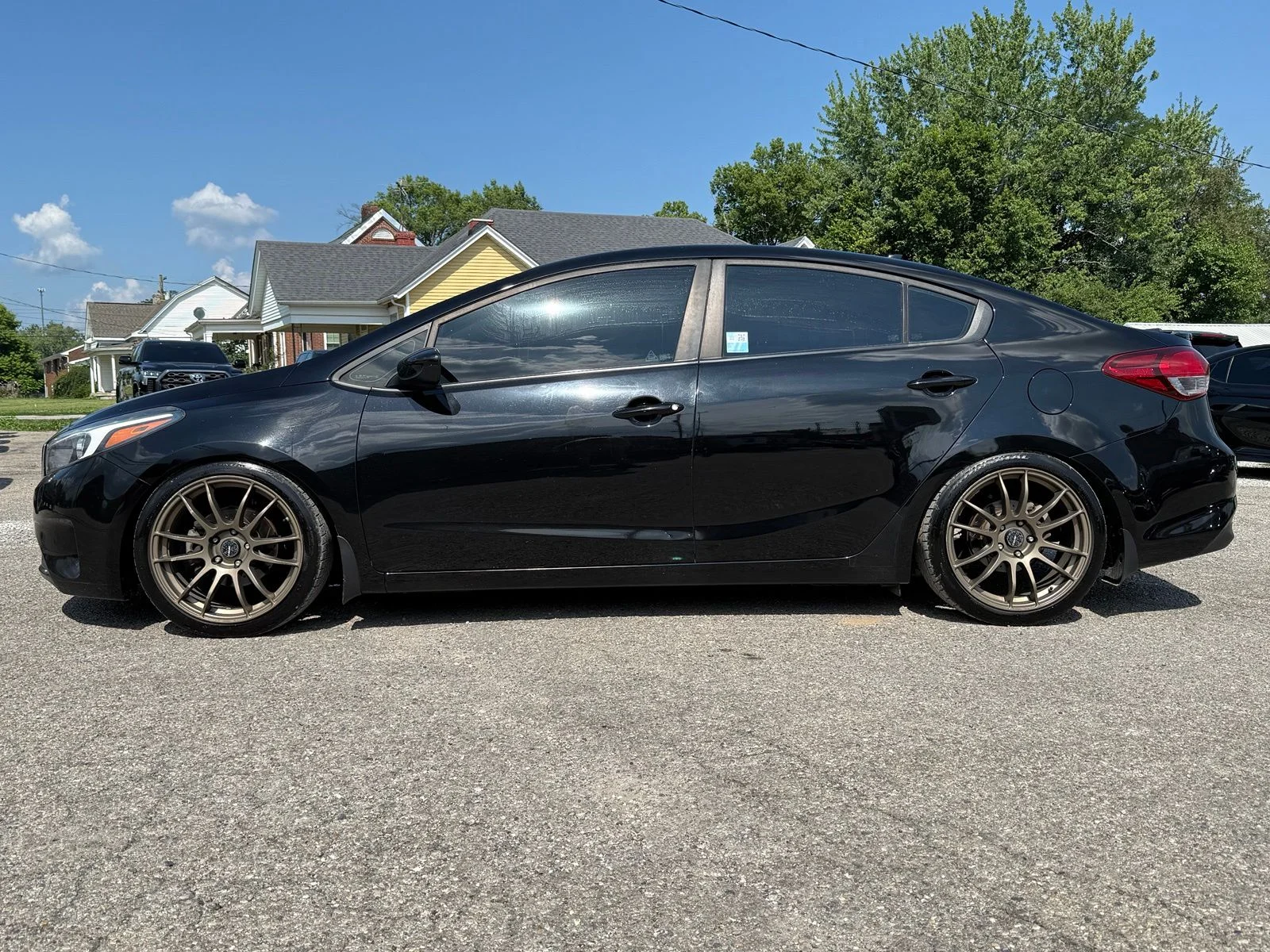 Used 2018 Black Kia LX image 3