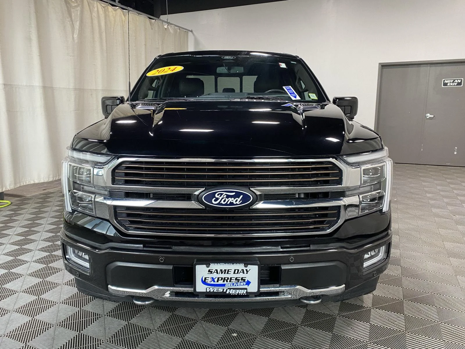 Used 2024 Black Metallic Ford King Ranch image 4