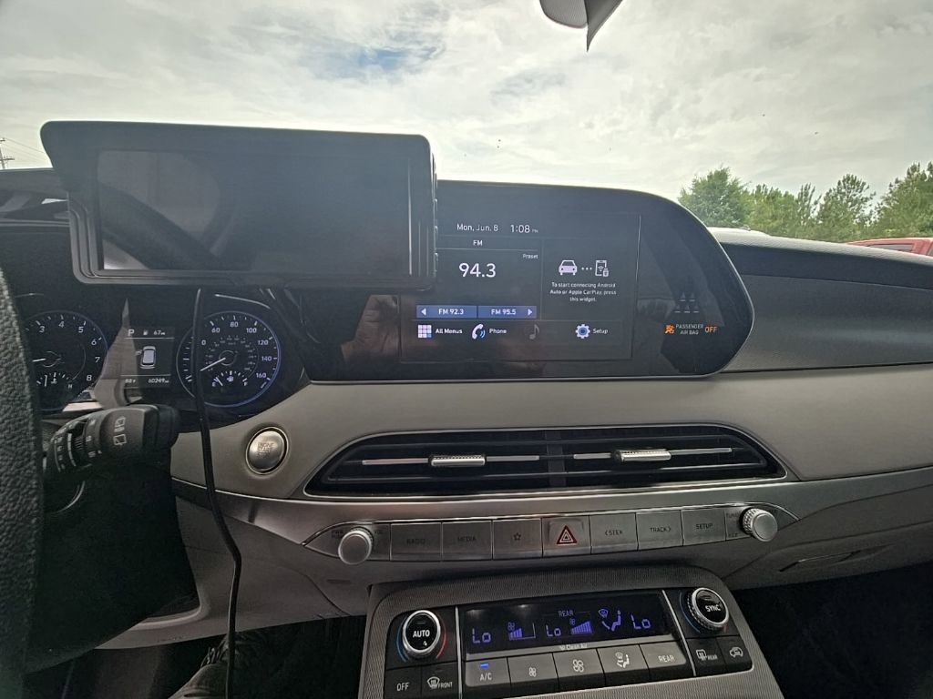 Used 2022 Abyss Black Pearl Hyundai SEL image 3