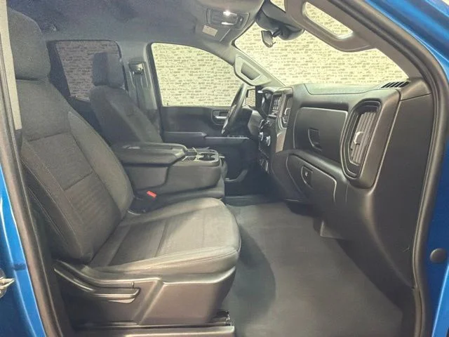 Used 2022 Glacier Blue Metallic Chevrolet Custom image 9