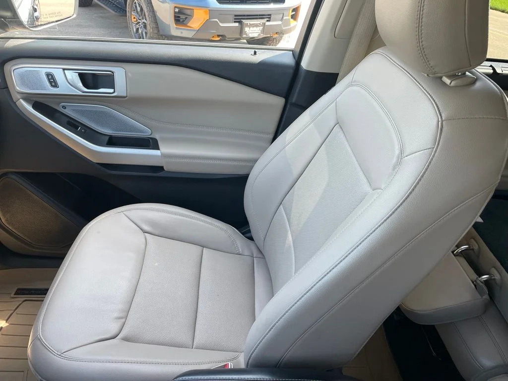 Used 2022 Blue Ford Limited image 23