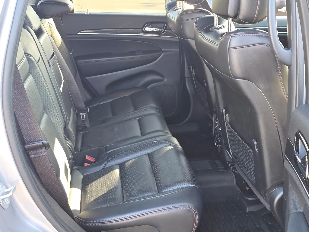 Used 2020 Billet Silver Metallic Clear Coat Jeep Trailhawk image 22