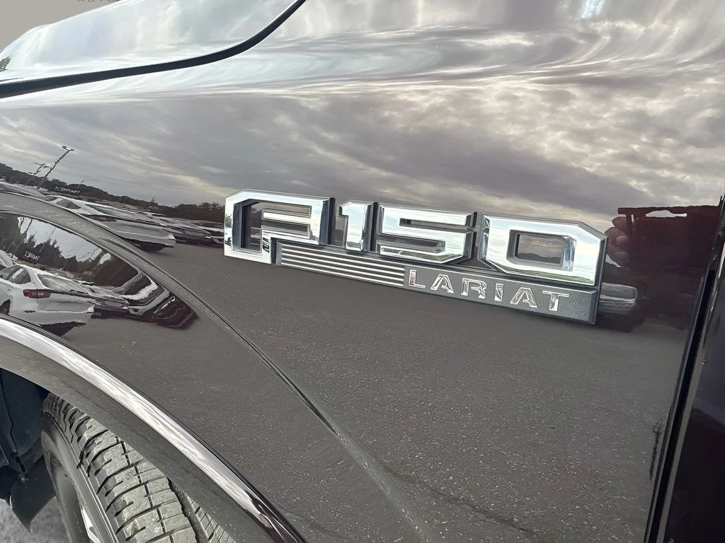 Used 2020 Red Ford Lariat image 25