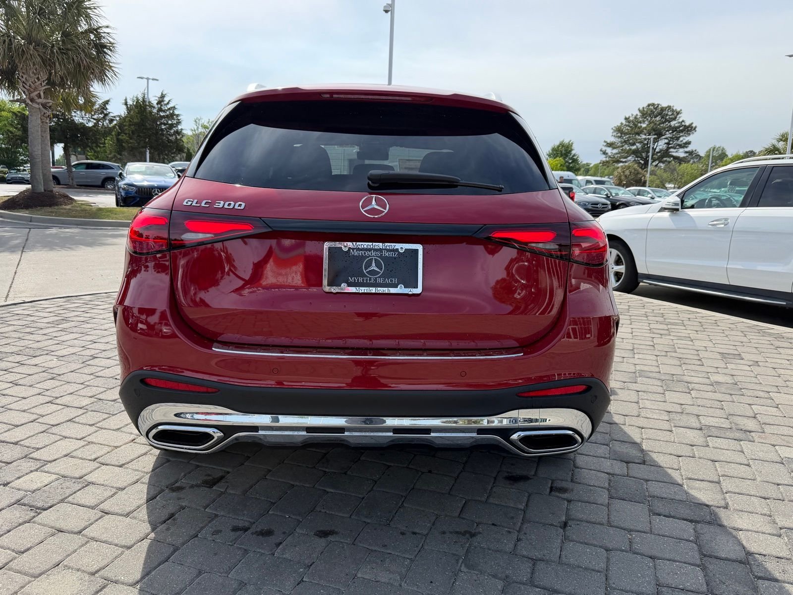 New 2026 Red Mercedes-Benz GLC 300 image 10