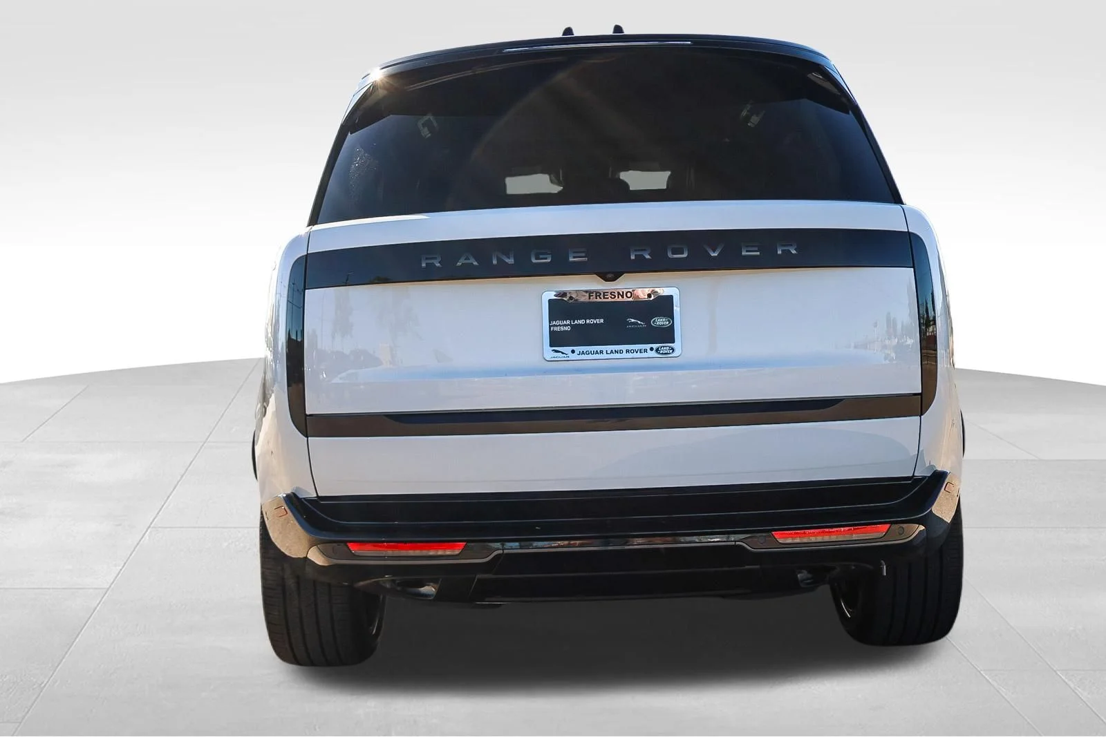 New 2026 Fuji White Land Rover SE image 6