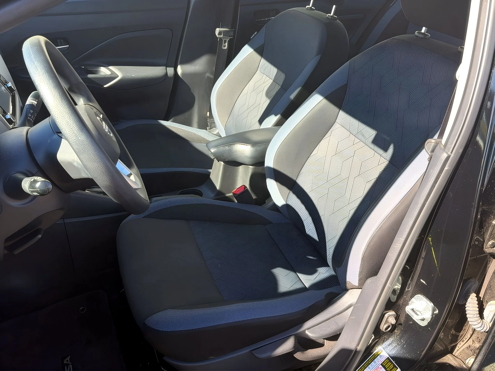 2024 Nissan Versa Sedan SV - Photo 16