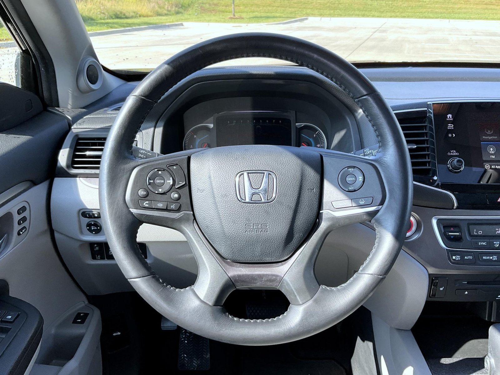 Used 2019 Crystal Black Pearl Honda EX-L image 11