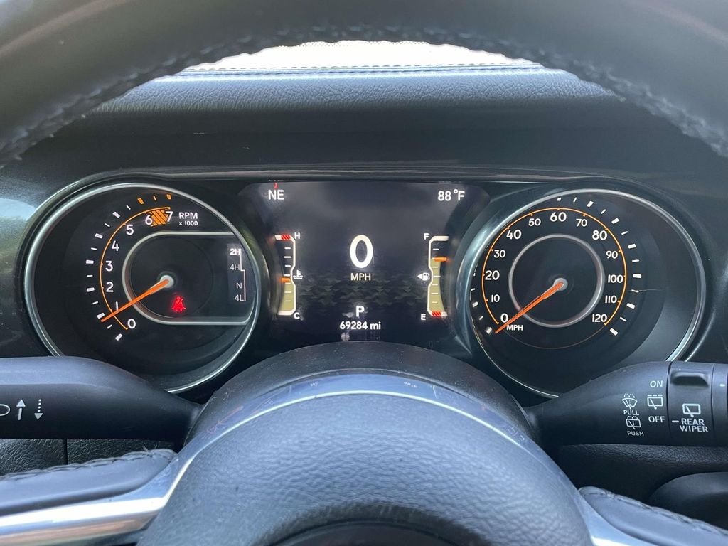 Used 2021 White Jeep Unlimited Sahara Altitude image 18