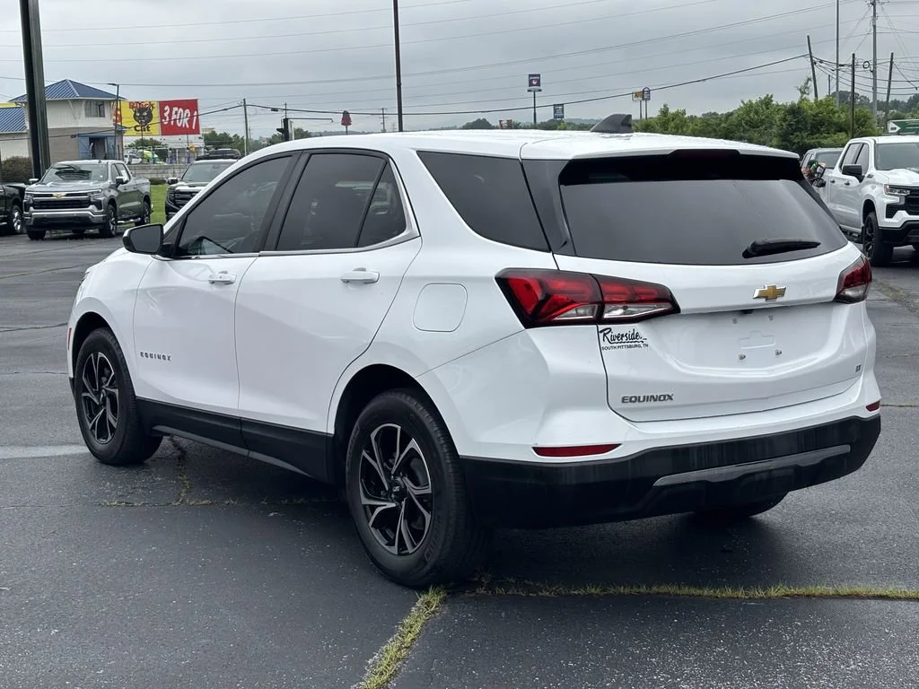 Used 2022 Summit White Chevrolet LT image 8