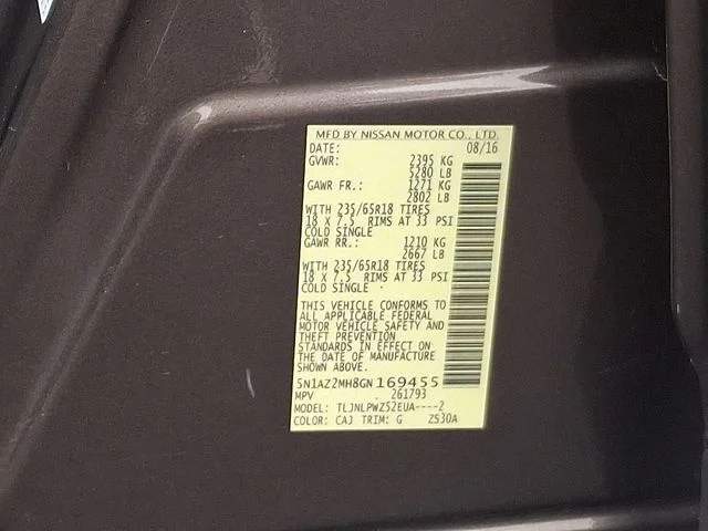 Used 2016 Brown Nissan S image 27
