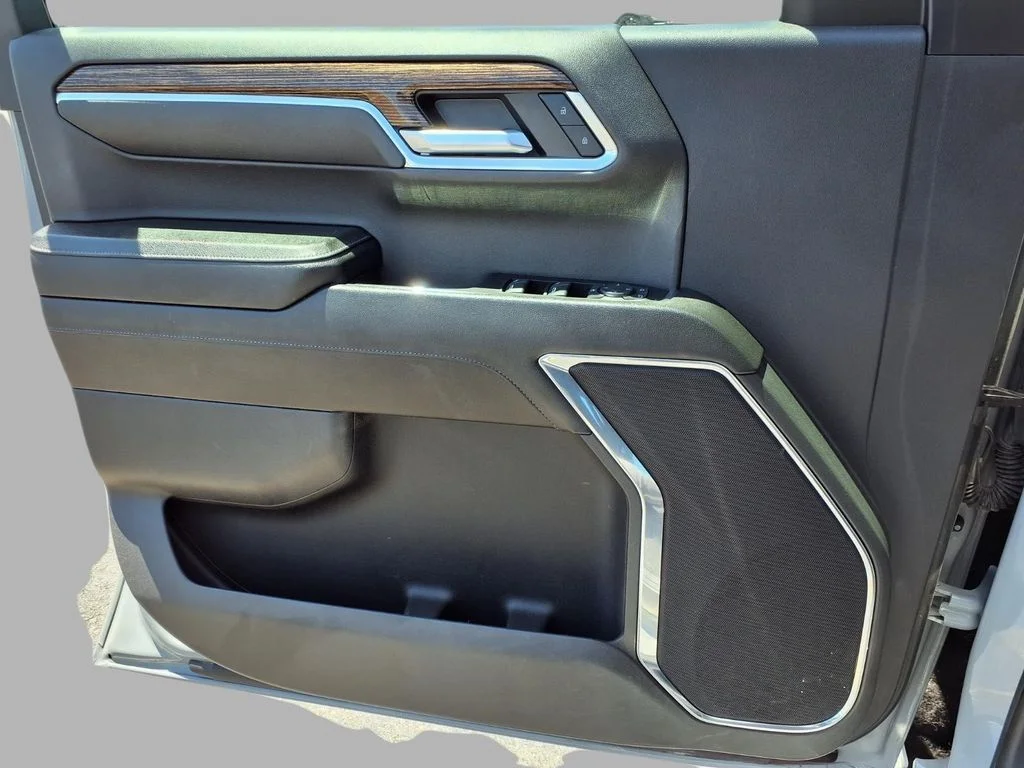 Used 2024 Gray GMC SLE image 18