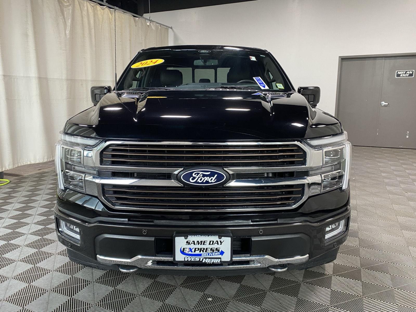 Used 2024 Black Metallic Ford King Ranch image 4