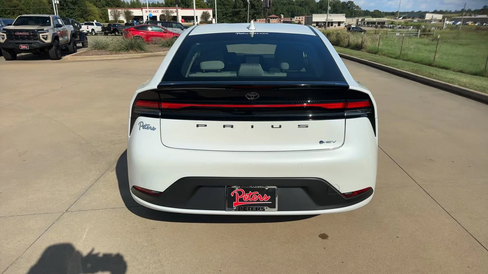 2025 Toyota Prius LE - Photo 8