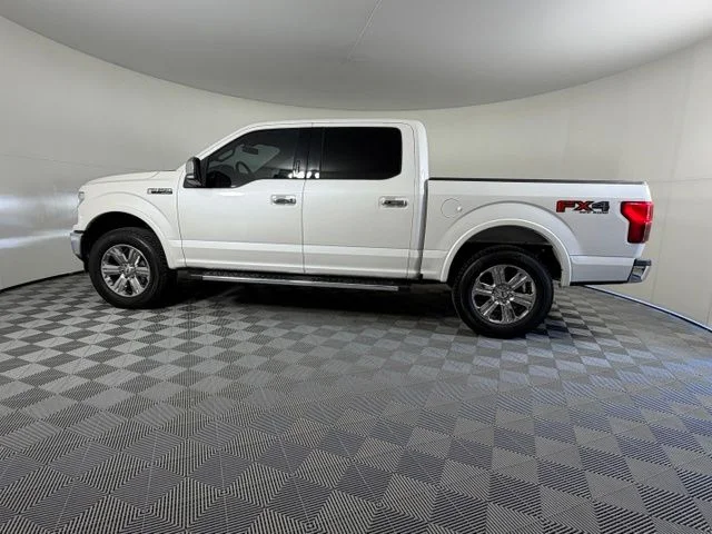 Used 2018 White Platinum Clearcoat Metallic Ford Lariat image 3
