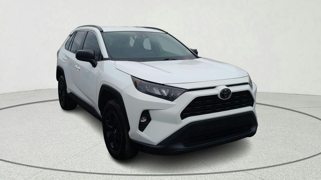 2020 Toyota RAV4 LE