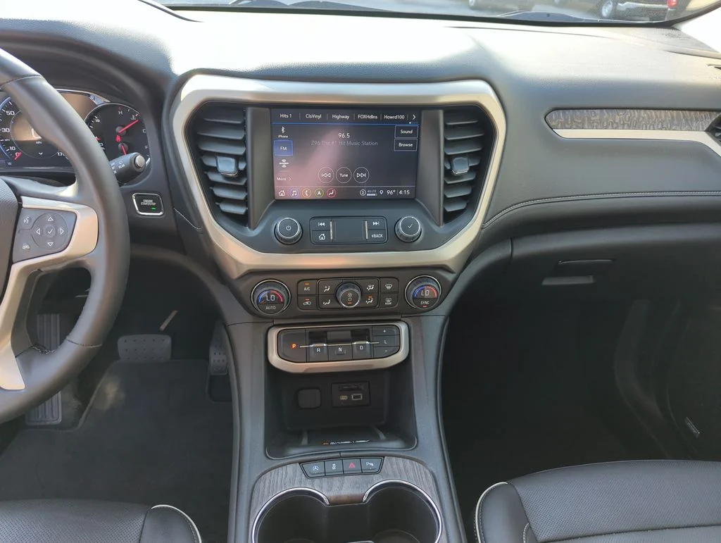 Used 2023 Silver GMC Denali image 24