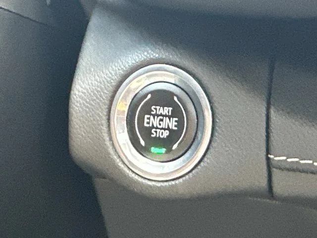 Used 2021 Blue Buick Essence image 27