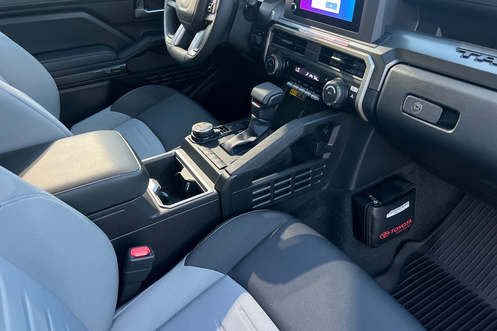 2025 Toyota Tacoma TRD Off Road - Photo 14