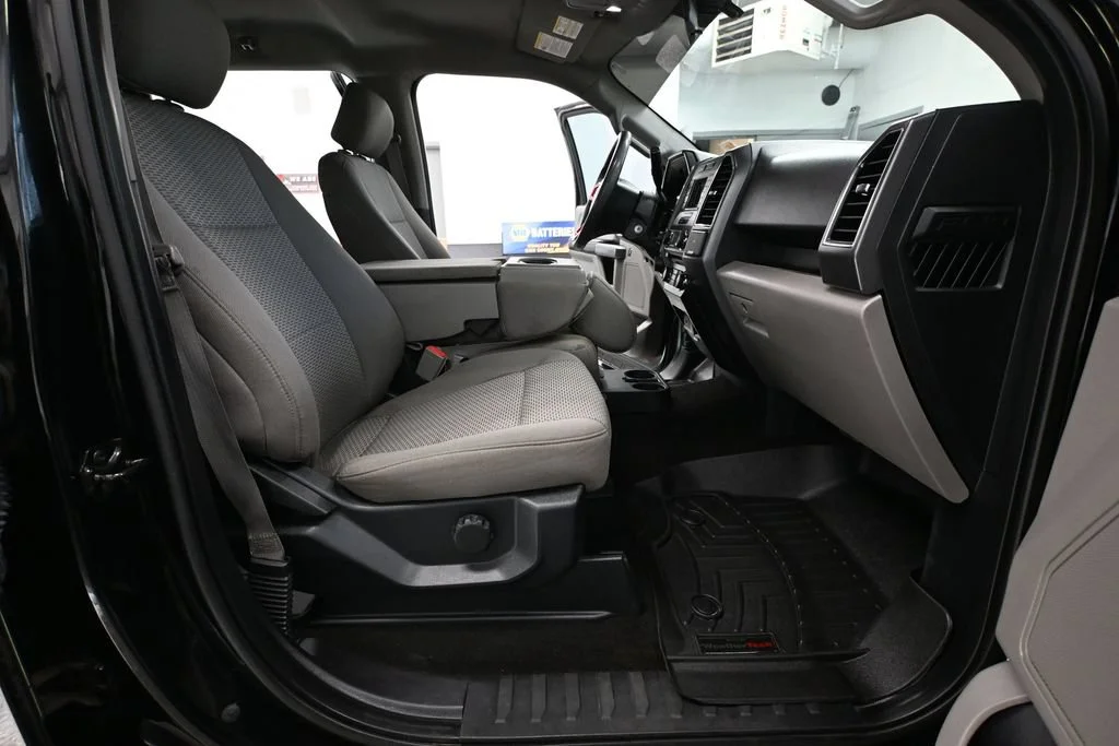Used 2018 Black Ford XLT image 38